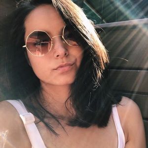 Meet your Posher, Lynnsey